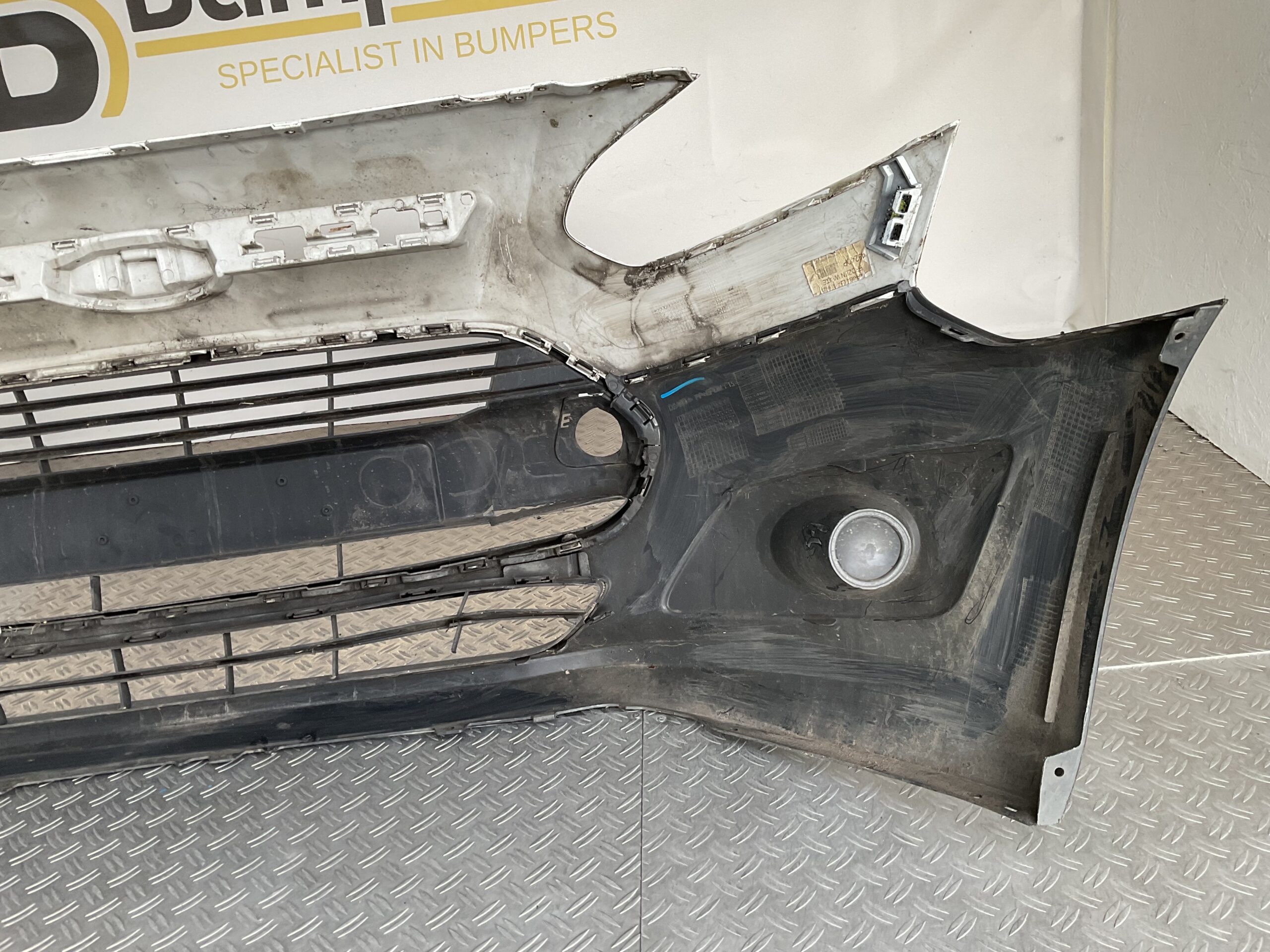 Voorbumper Ford Transit Connect 13-19 DT11-17k819 Voorbumper B9-17130z