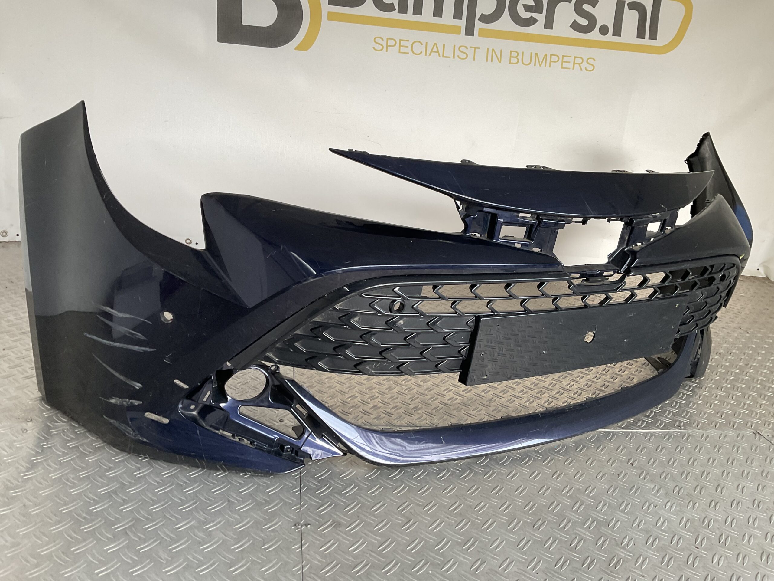 Bumper Toyota Corolla E21 18-24 52119-02j90 Voorbumper D4-17131z