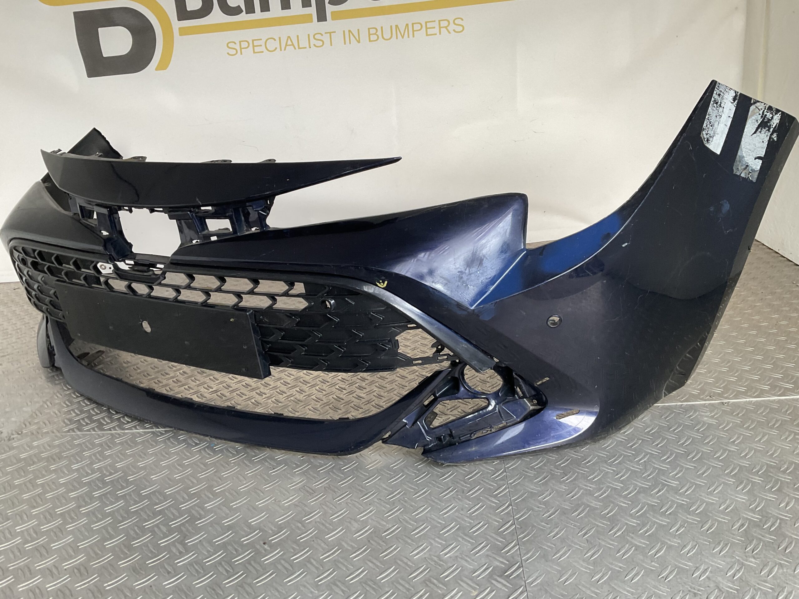 Bumper Toyota Corolla E21 18-24 52119-02j90 Voorbumper D4-17131z